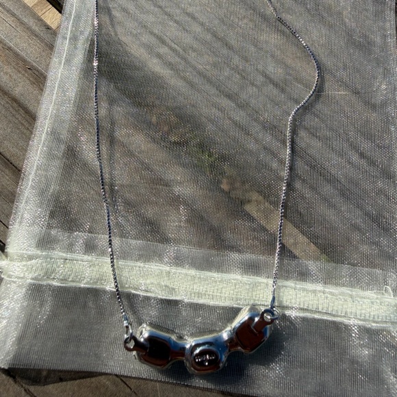 Sorrelli Elegant Silver Necklace with Blue Stones - Picture 4 of 4